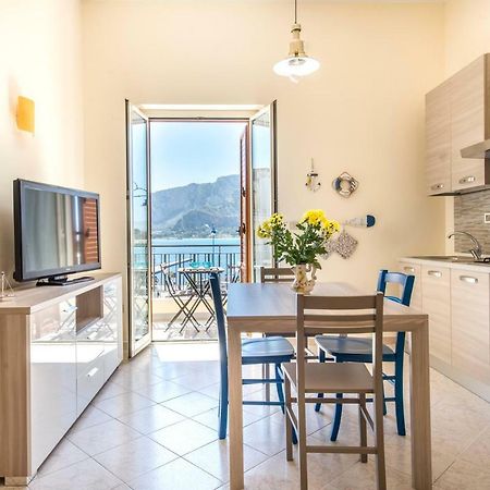Casetta Vista Mare In Piazza A Mondello Palermo Dış mekan fotoğraf