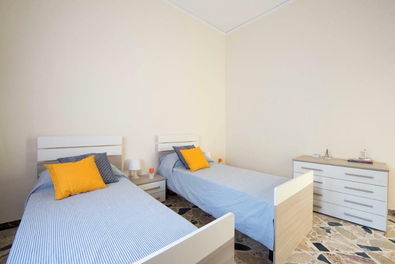 Casetta Vista Mare In Piazza A Mondello Palermo Dış mekan fotoğraf