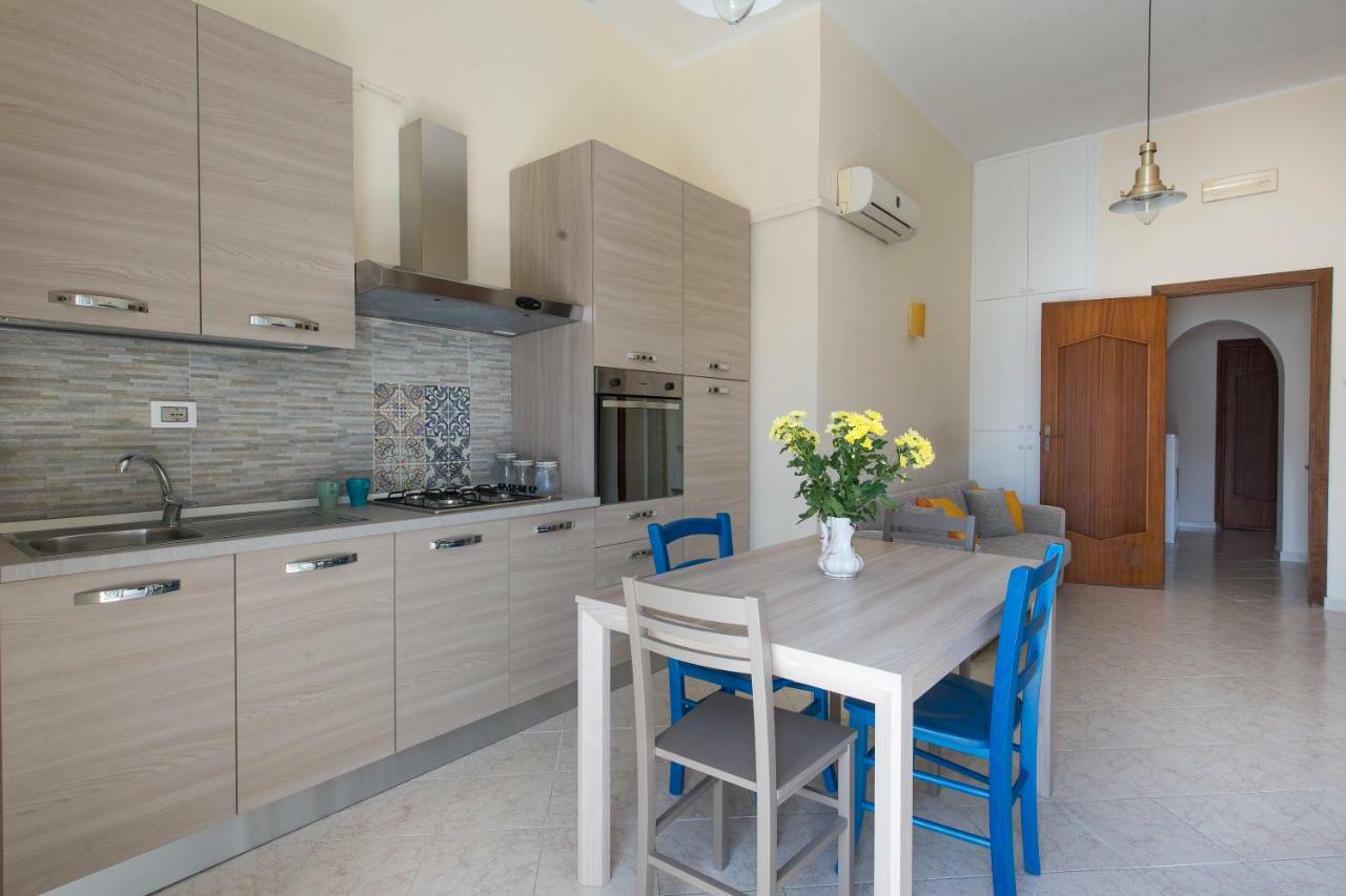 Casetta Vista Mare In Piazza A Mondello Palermo Dış mekan fotoğraf