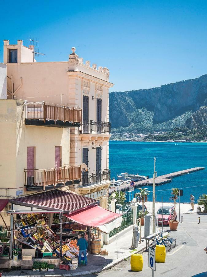 Casetta Vista Mare In Piazza A Mondello Palermo Dış mekan fotoğraf