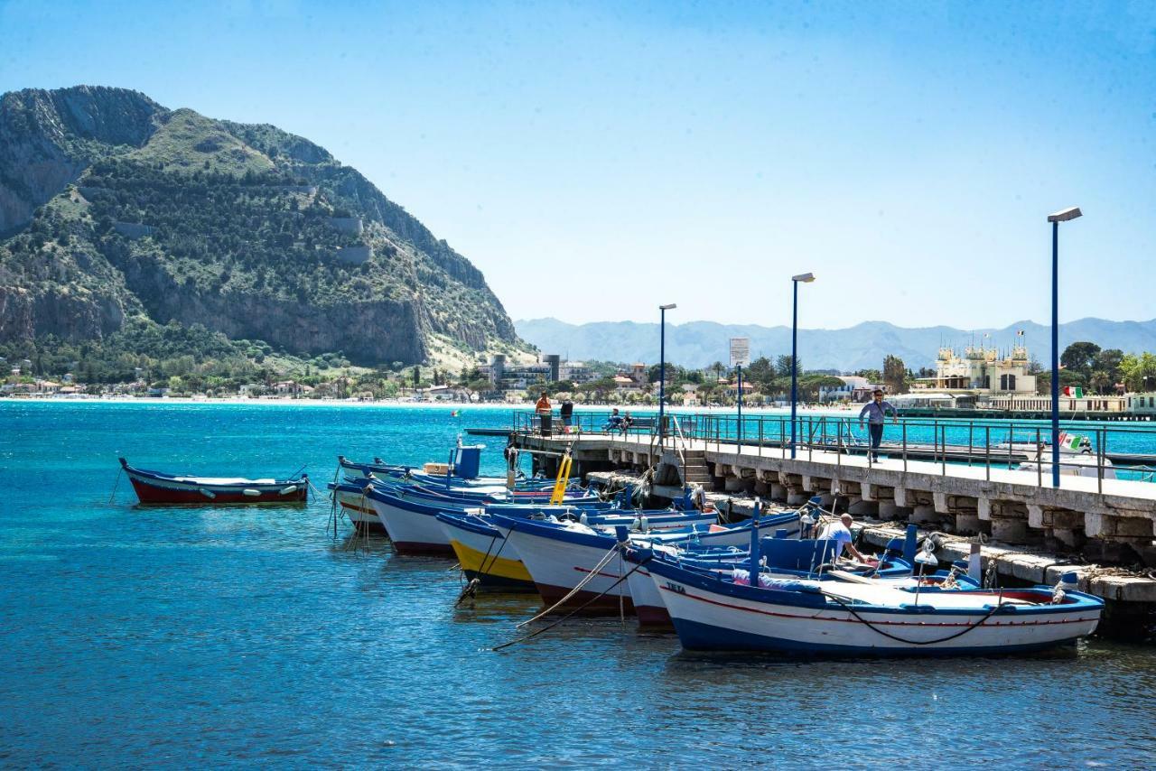 Casetta Vista Mare In Piazza A Mondello Palermo Dış mekan fotoğraf