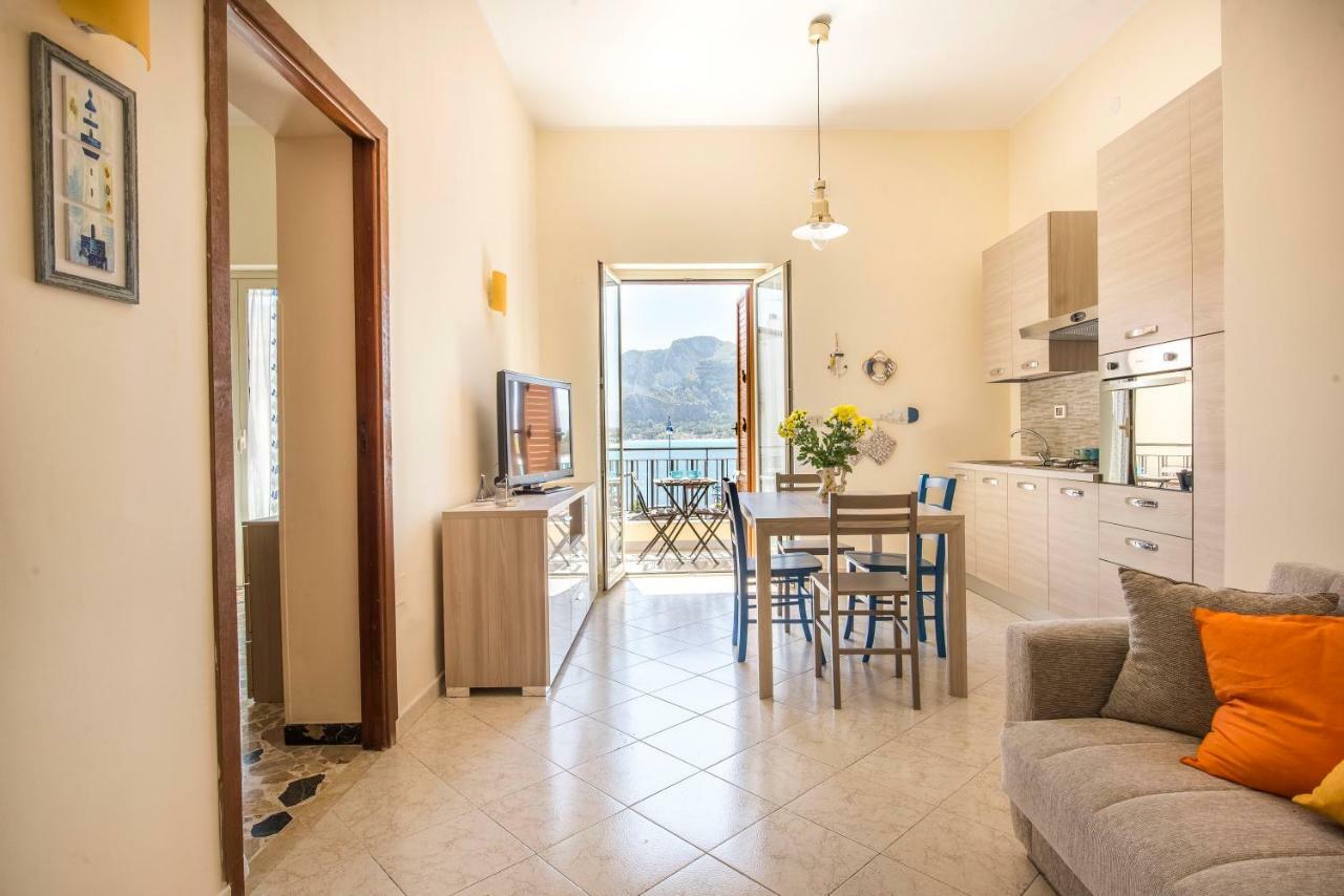 Casetta Vista Mare In Piazza A Mondello Palermo Dış mekan fotoğraf