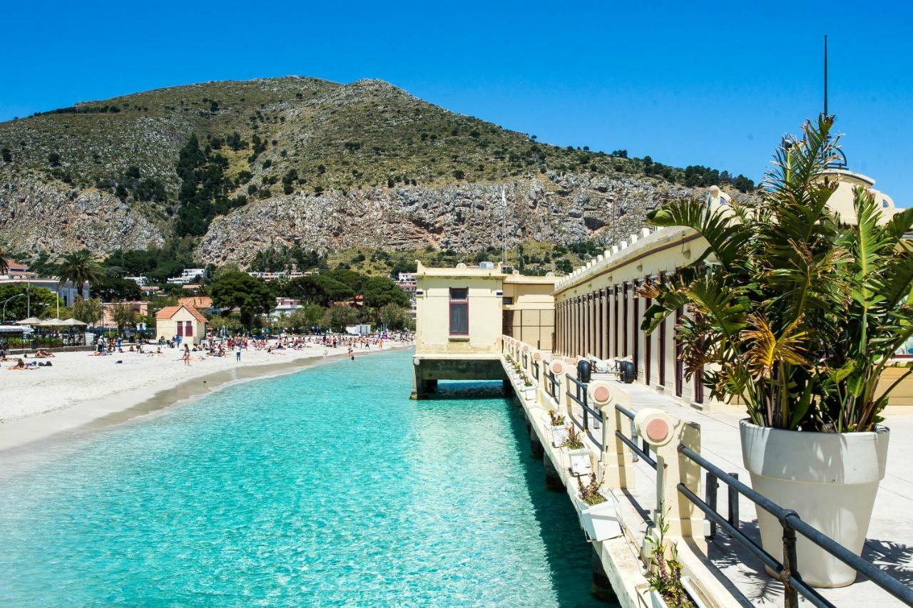 Casetta Vista Mare In Piazza A Mondello Palermo Dış mekan fotoğraf